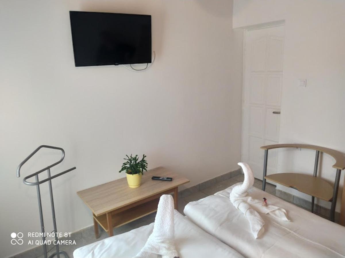 Marabella Apartmanok Hajdúszoboszló المظهر الخارجي الصورة