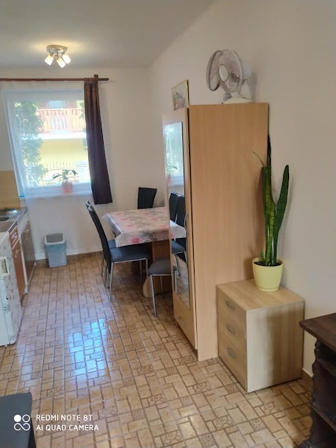 Marabella Apartmanok Hajdúszoboszló المظهر الخارجي الصورة