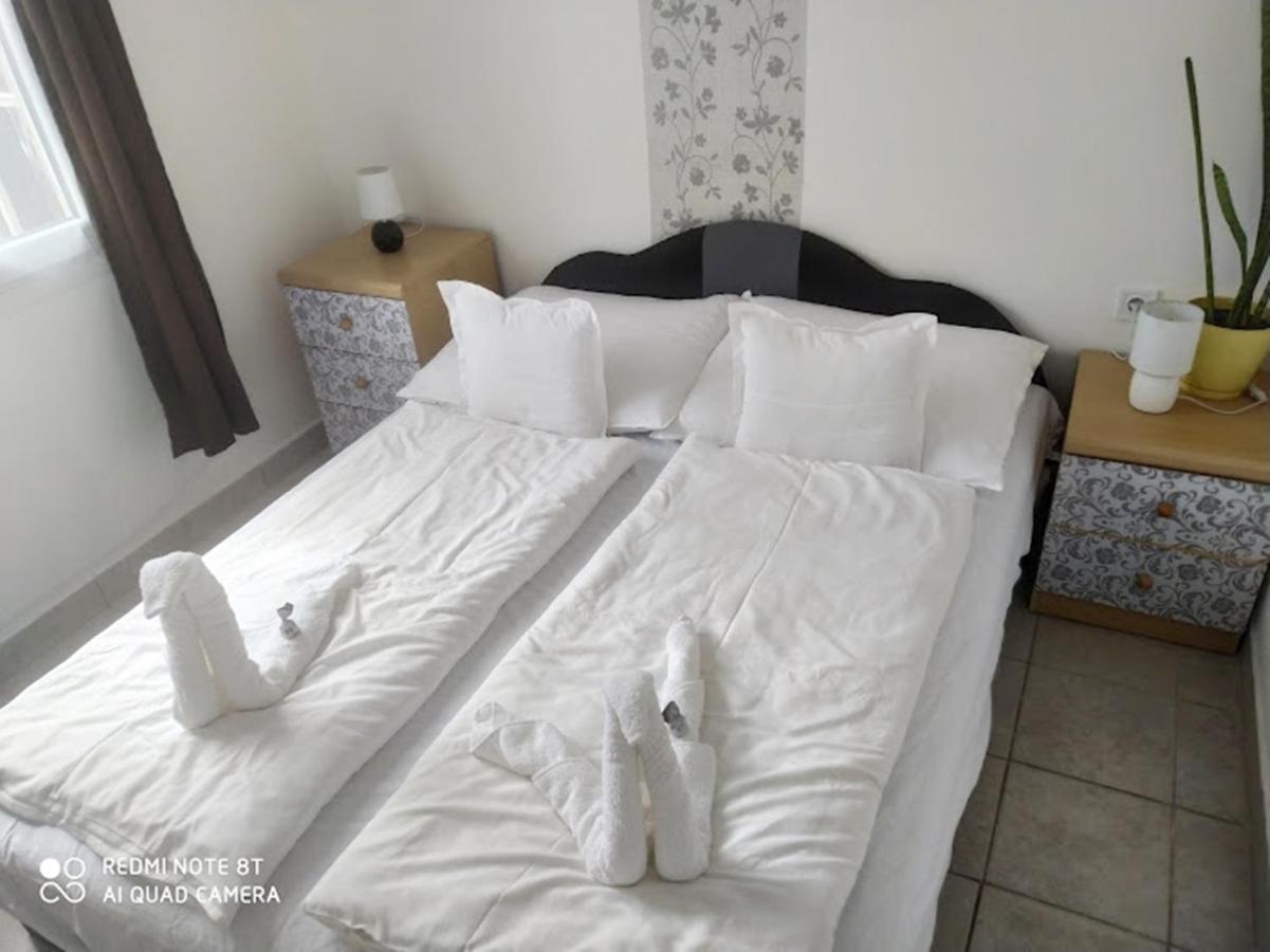 Marabella Apartmanok Hajdúszoboszló المظهر الخارجي الصورة