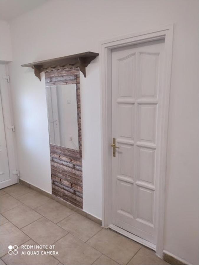 Marabella Apartmanok Hajdúszoboszló المظهر الخارجي الصورة