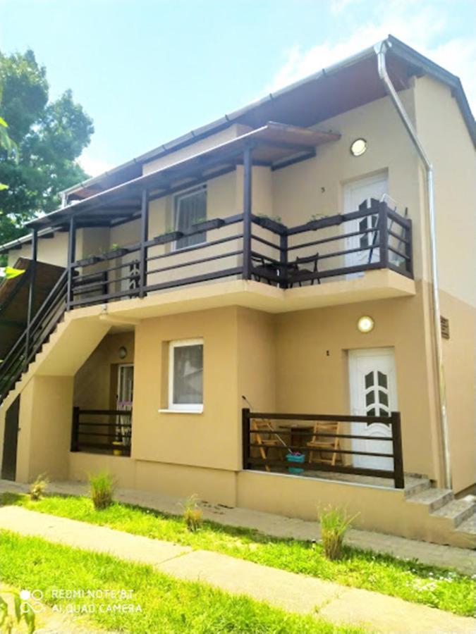 Marabella Apartmanok Hajdúszoboszló المظهر الخارجي الصورة