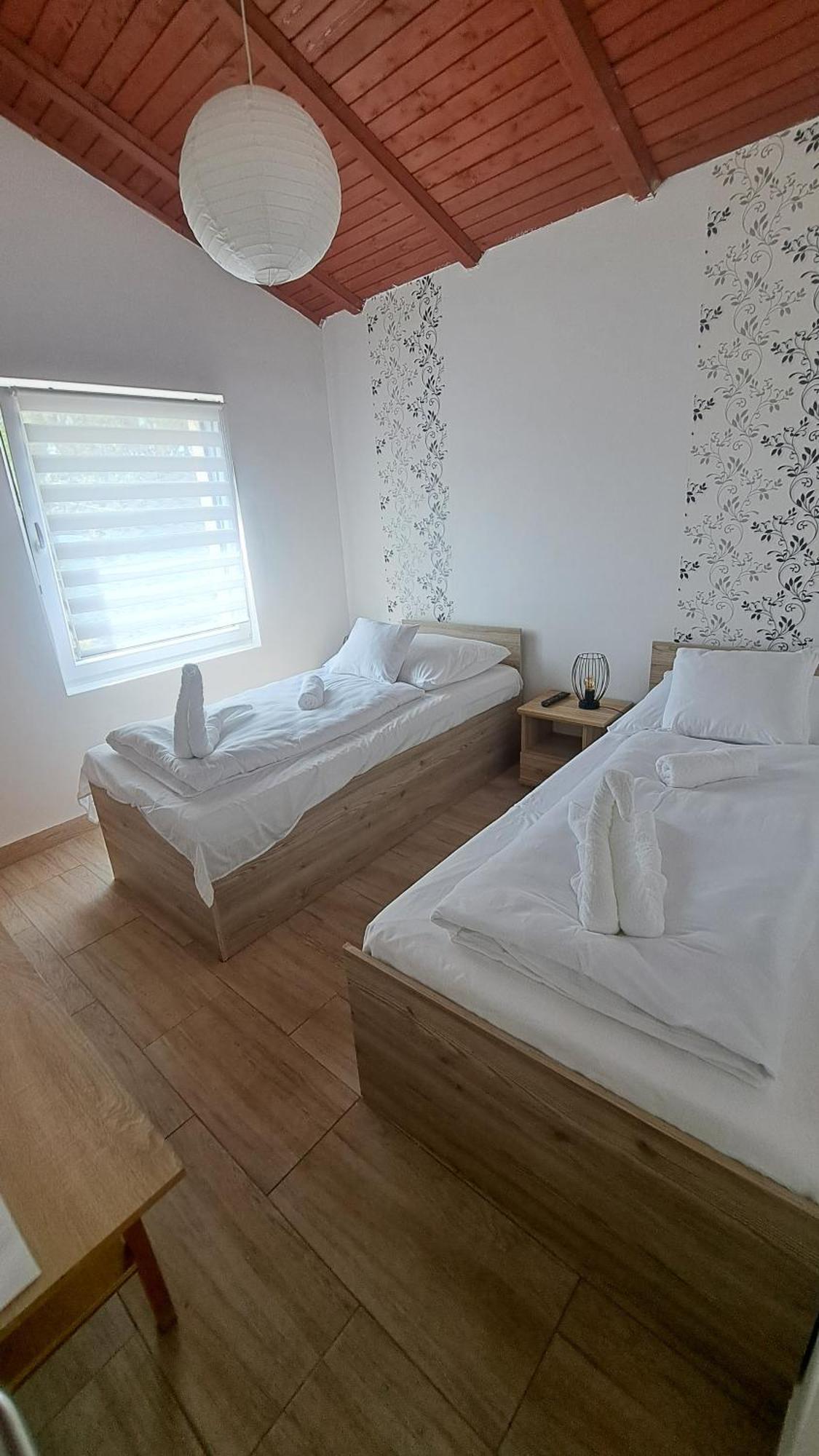 Marabella Apartmanok Hajdúszoboszló المظهر الخارجي الصورة